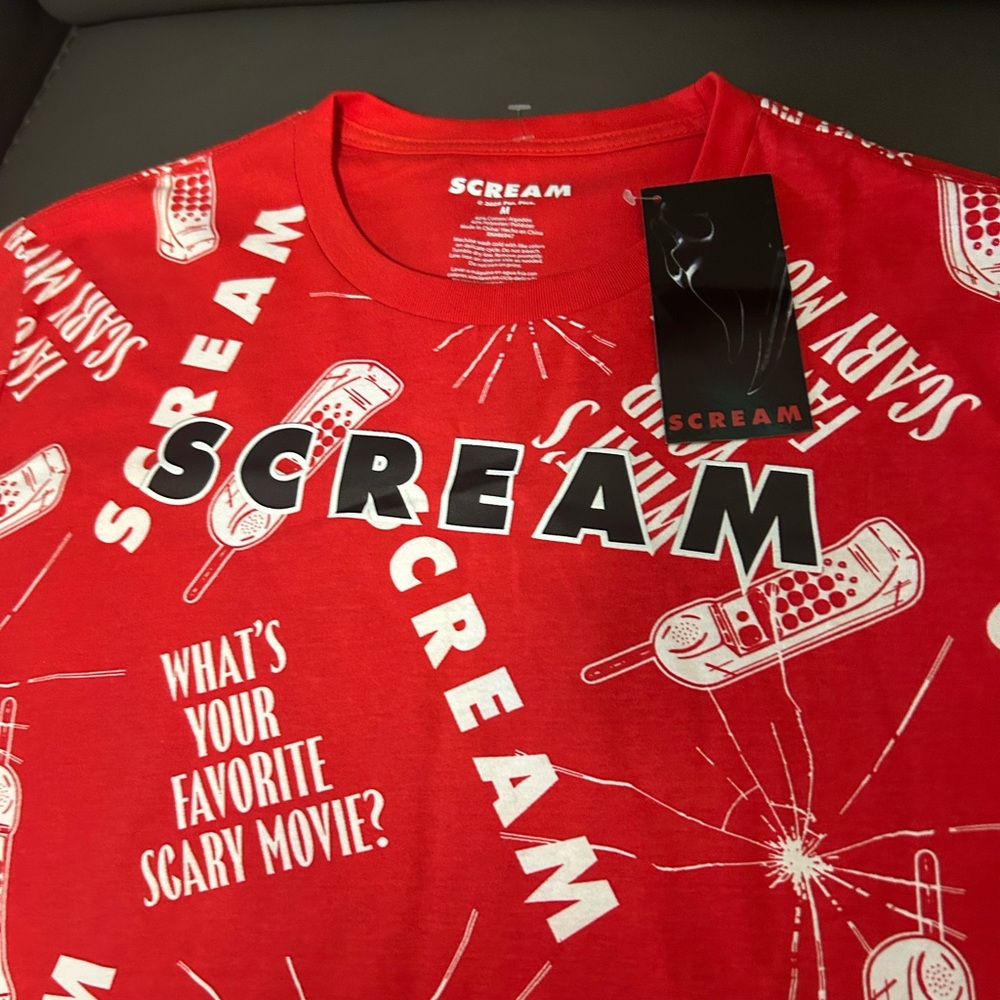 Red Scream Graphic Halloween T-Shirt Size M